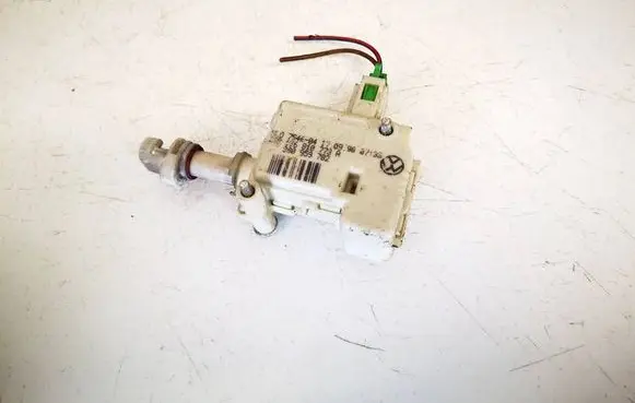 Volkswagen Golf IV Central locking motor 3b0959782 1j6810773a