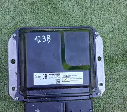 Subaru XV I Engine control unit/module ECU 2757004340 22611BB910