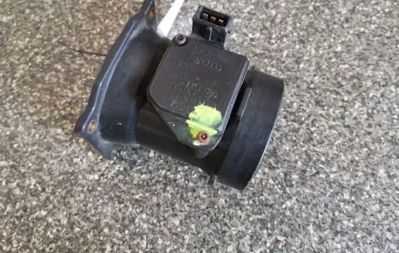 Audi A6 S6 C5 4B Mass air flow meter 078133471C