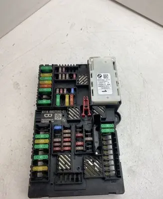 BMW 5 G30 G31 Fuse module 6837092