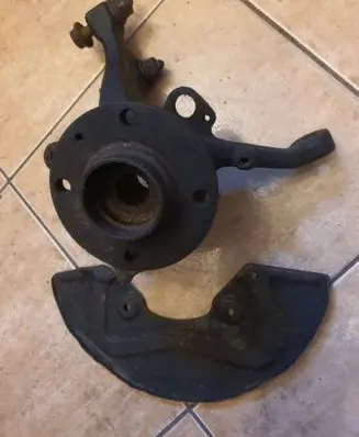 Volkswagen Golf III Front wheel hub spindle knuckle 3575c
