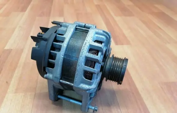 Renault Megane IV Generator/alternator 231004719R 2717071B FG18T177
