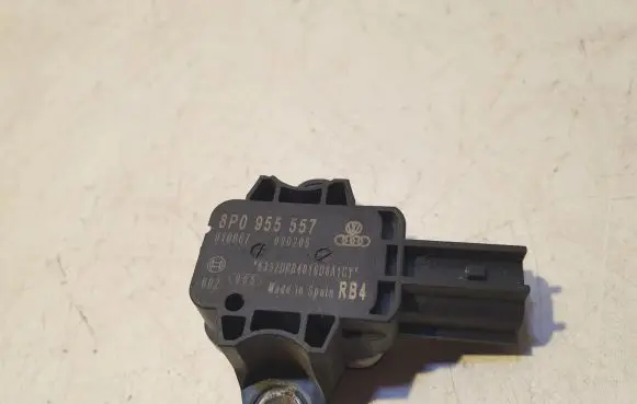 Audi A4 S4 B7 8E 8H Airbag deployment crash/impact sensor 8P0955557 010667090205
