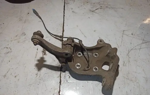 BMW 5 E60 E61 Front wheel hub 6760954