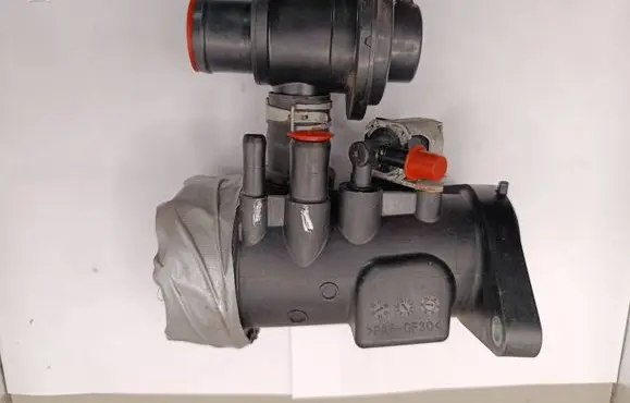 Subaru Forester SJ Air intake duct part 14462AA57