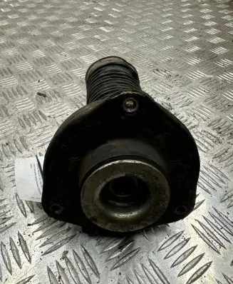 Volkswagen PASSAT B6 Front upper strut mount 