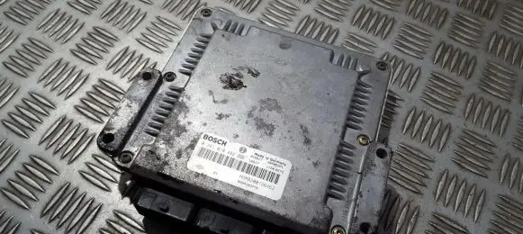 Renault Laguna II Engine control unit/module 0281010482