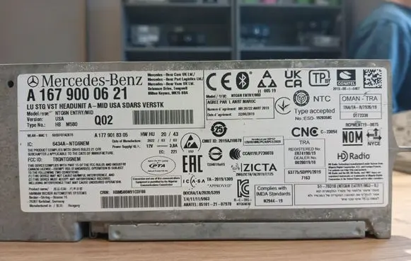 Mercedes-Benz A W177 Radio/CD/DVD/GPS head unit A1679000621