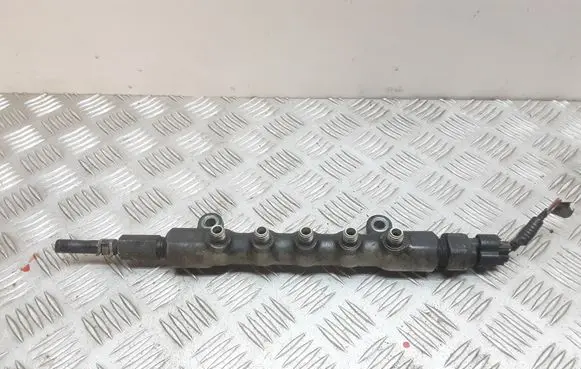 Toyota Avensis T250 Fuel main line pipe 8945871010