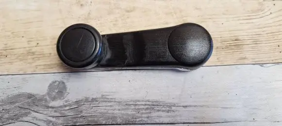 Audi 80 90 B2 Front door window winding handle 443837581D