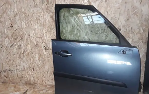 Citroen C4 I Picasso Front door