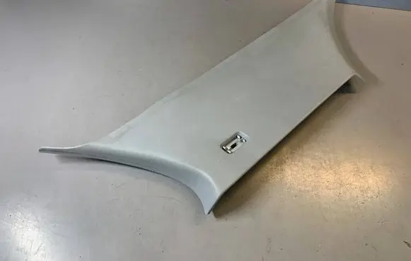 BMW 1 E81 E87 (C) pillar trim 7058339