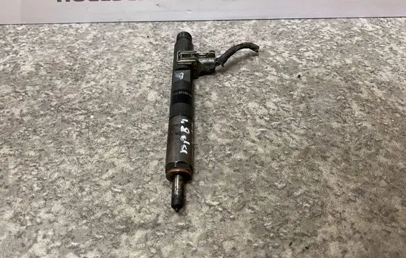 Ford Focus Fuel injector 2T1Q9F593AA
