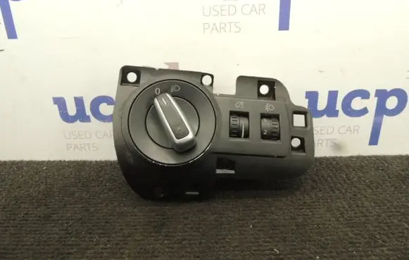 Volkswagen Touran I Light switch D134