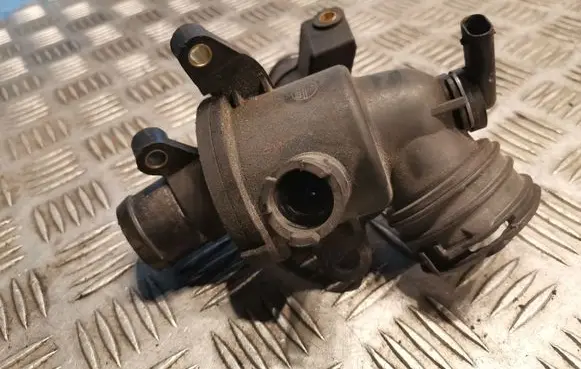 Mercedes-Benz E W212 Thermostat 6512000615