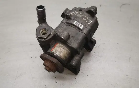 Mercedes-Benz E W210 Power steering pump