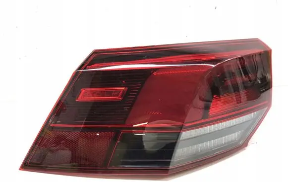 Volkswagen Golf VIII Rear/tail lights 5H0945095B