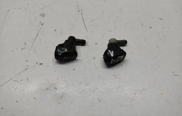 KIA Sportage Windshield washer spray nozzle 