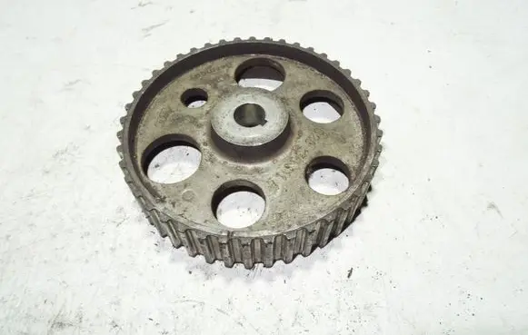 Volkswagen PASSAT B5.5 Fuel pump gear (pulley) 028130111A