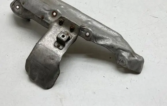 Peugeot Traveller Heat shield in engine bay 9805447380