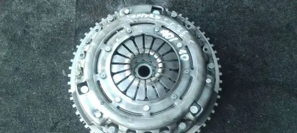 Renault Captur II Clutch set kit 302102441R