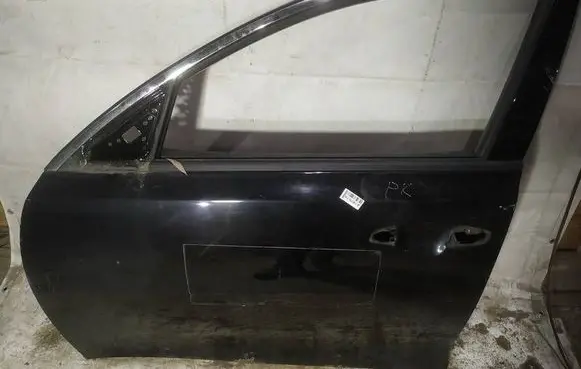 KIA Optima Front door juodos