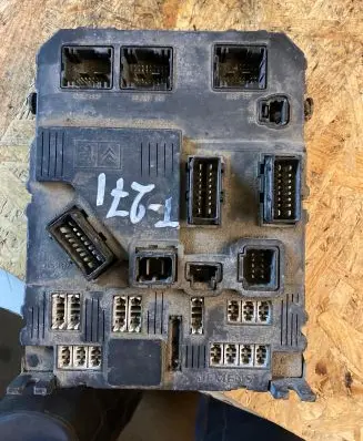 Peugeot 407 Comfort/convenience module 9662463380 S120104700N BSIS0200