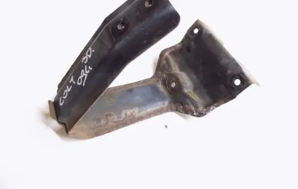 Mitsubishi Colt Engine mount bracket Mfrer8047axc