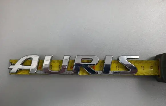 Manufacturer badge logo/emblem