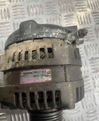 Toyota Avensis T220 Generator/alternator