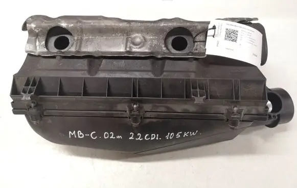 Mercedes-Benz C W203 Air filter box A0000945568