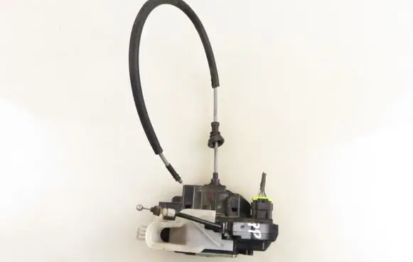 KIA Pro Cee'd I Front door lock 
