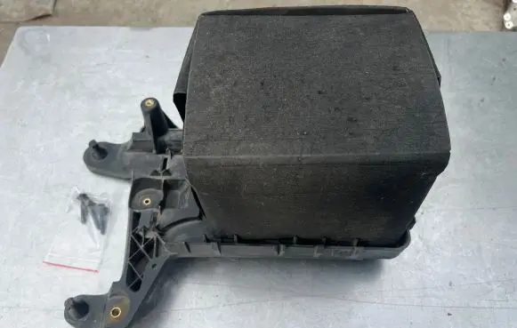 Seat Leon (1P) Battery box tray 1K0915333C