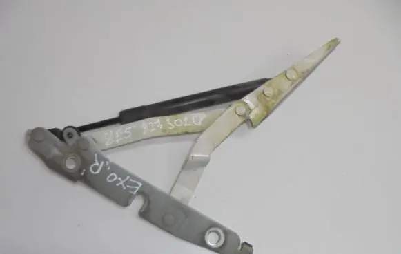 Seat Exeo (3R) Tailgate/trunk/boot hinge 8E5827302G