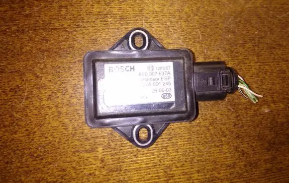 Audi A4 S4 B6 8E 8H ESP acceleration yaw rate sensor 8E0907637A 0265005245