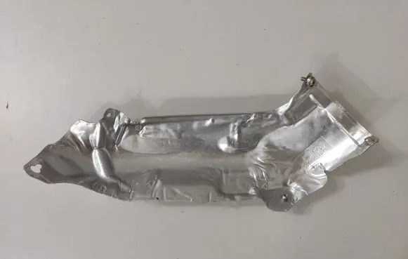 BMW 8 G14 Heat shield in engine bay 8652466