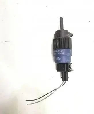 Nissan Navara Windscreen/windshield washer pump 28920EB320