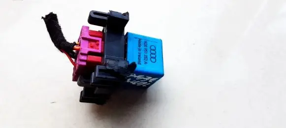 Audi A6 S6 C5 4B Other relay 899313000