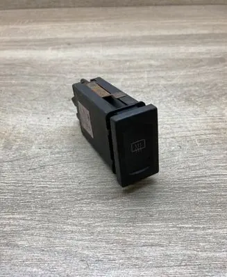 Volkswagen PASSAT B5 Windscreen/window heater switch 3B0959621E