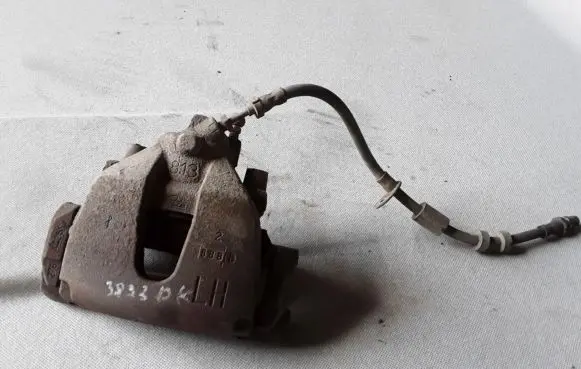 Ford Focus Front brake caliper 1682876