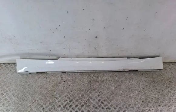 BMW 1 E81 E87 Sill 51777183234 15857711