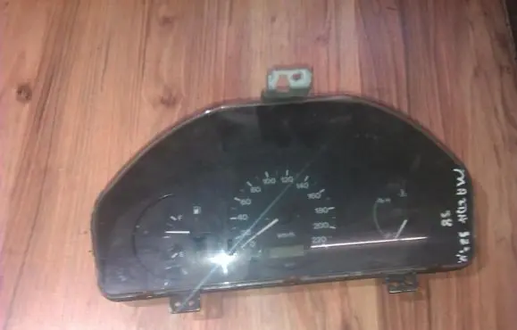 Mazda 323 Speedometer (instrument cluster) jebg3bb