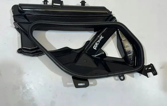 Porsche Taycan 9J1 Side car body part 