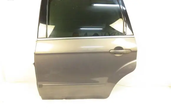 Rear door