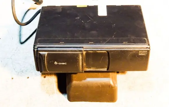 Audi A6 S6 C5 4B CD/DVD changer 4B0035111A