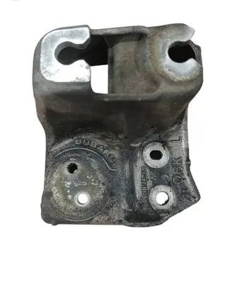 Subaru Outback (BS) Engine mounting bracket