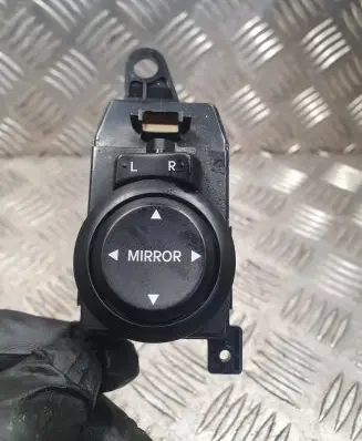 Hyundai i20 (PB PBT) Wing mirror switch 202008161