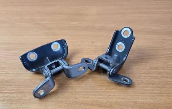 Hyundai i20 (BC3 BI3) Rear door hinge set 