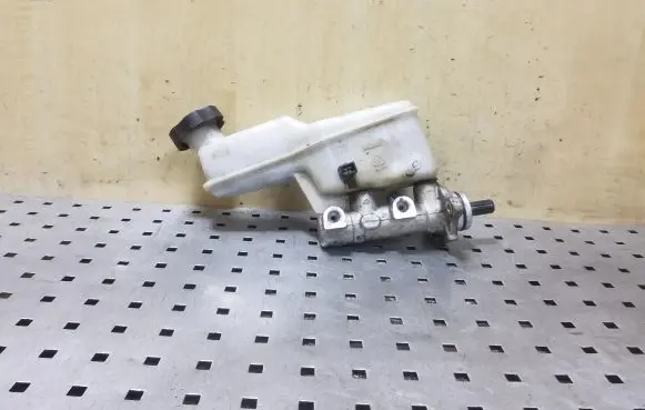 Hyundai ix35 Master brake cylinder
