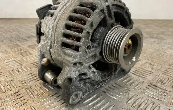 Audi A3 S3 8P Generator/alternator 03C903023D 0124325128